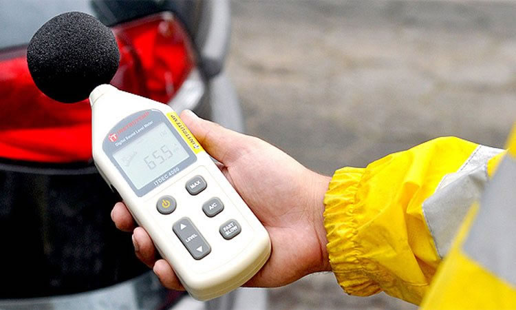 Imagem da notícia: Aumente o respeito, diminua o som: desobediência da Lei do Silêncio gera multa