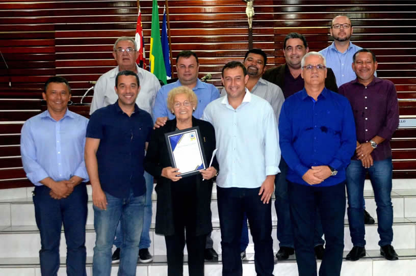 Imagem da notícia: Três projetos de lei e cinco requerimentos foram aprovados na Sessão desta segunda (3) 