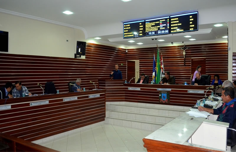 Imagem da notícia: Vereadores aprovam quatro projetos de lei na 21ª Sessão Extraordinária