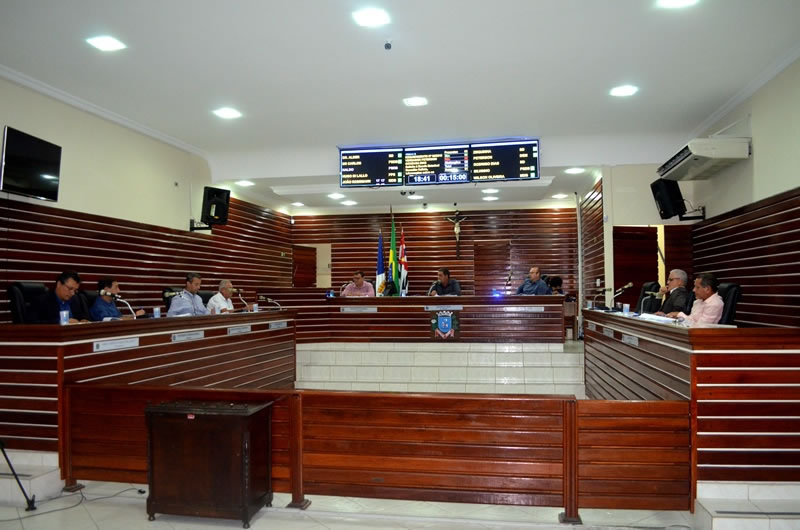 Imagem da notícia: Vereadores aprovam quatro requerimentos e um projeto de Lei   						