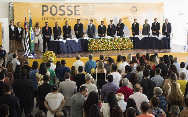 Imagem da notícia: Vereadores de Itanhaém são empossados para novos mandatos