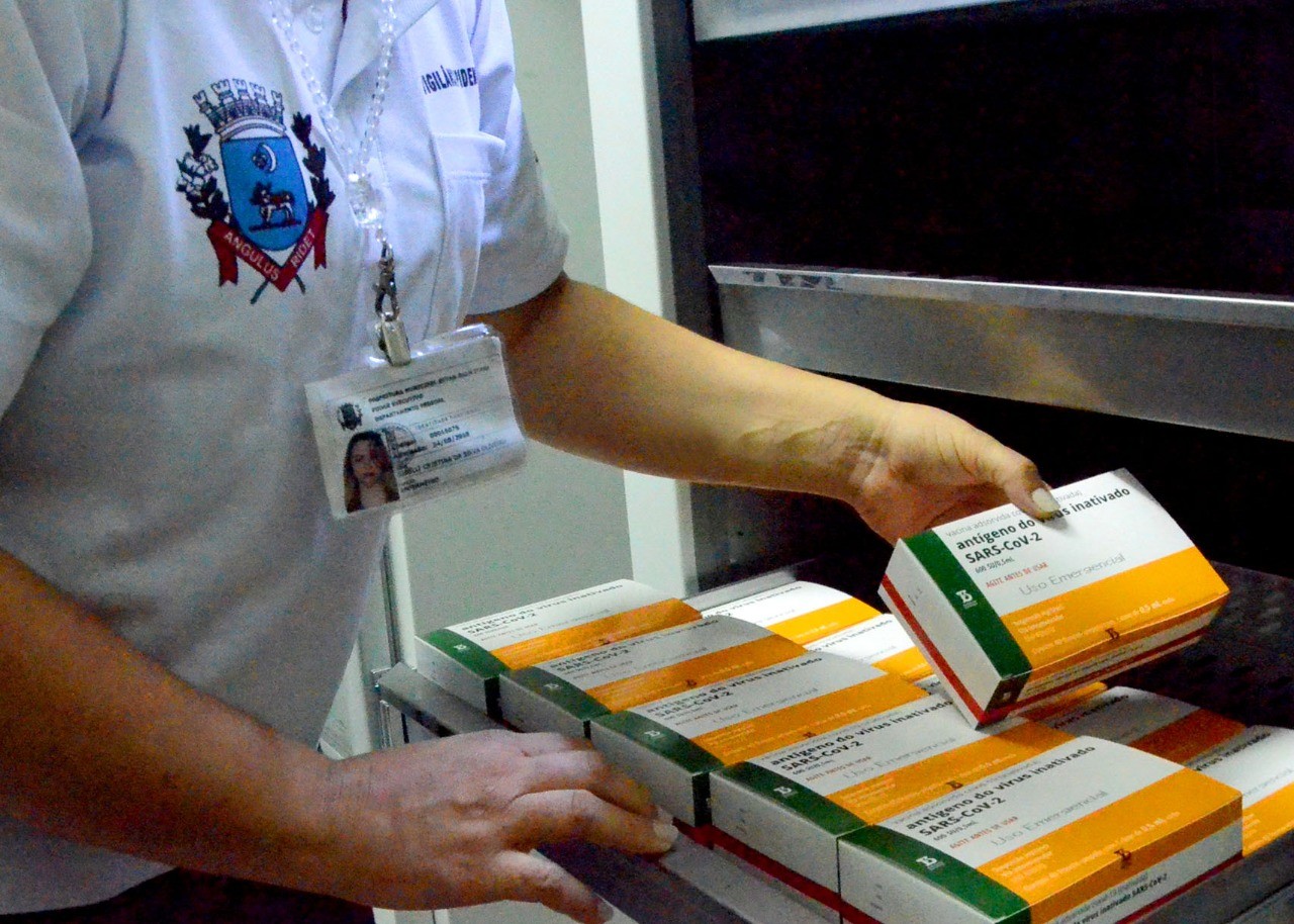 Imagem da notícia: Itanhaém recebe primeiras doses da vacina contra a Covid-19 