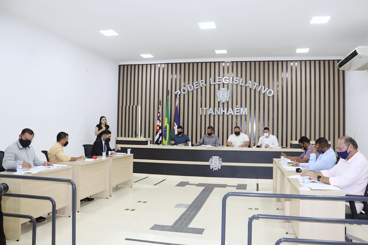 Imagem da notícia: Indicações e Requerimentos são aprovados em Sessão Ordinária