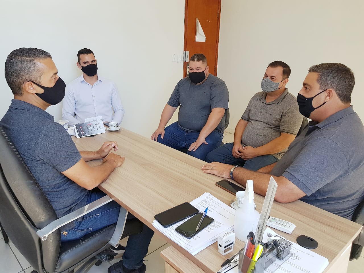 Imagem da notícia: Câmara Municipal recebe a visita do vice-prefeito Rodrigo Dias