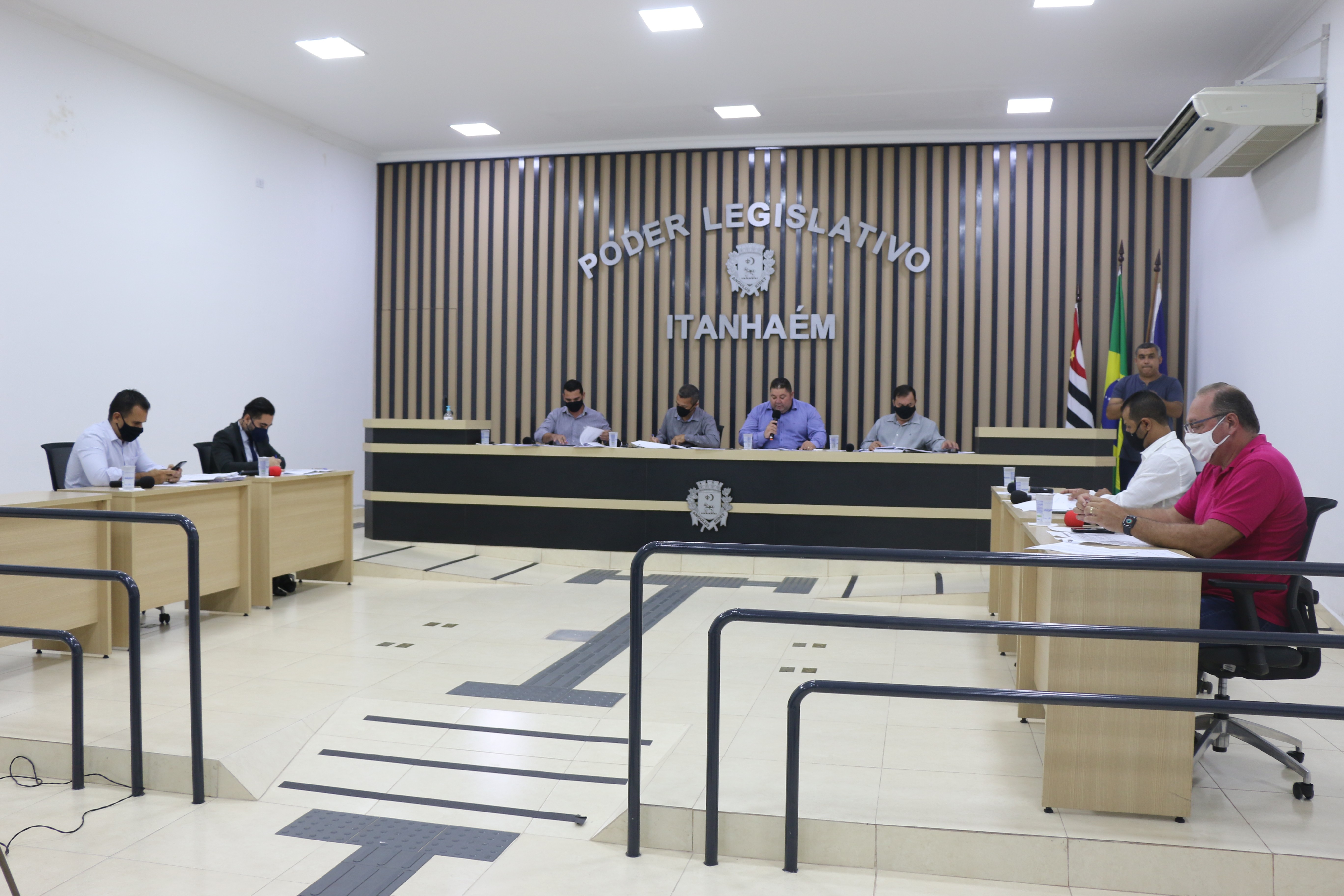 Imagem da notícia: Câmara aprova abertura de crédito adicional para  setores do social, obras, urbanização e meio ambiente