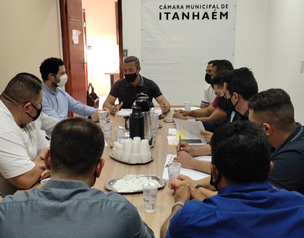 Imagem da notícia: Em reunião com representantes da RT Energia, vereadores cobram soluções para demandas de iluminação pública 