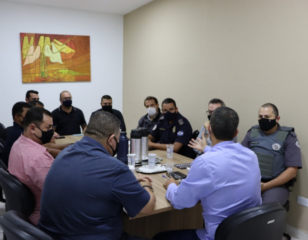 Imagem da notícia: Vereadores discutem segurança com os comandos das polícias Civil e Militar e da GCM 