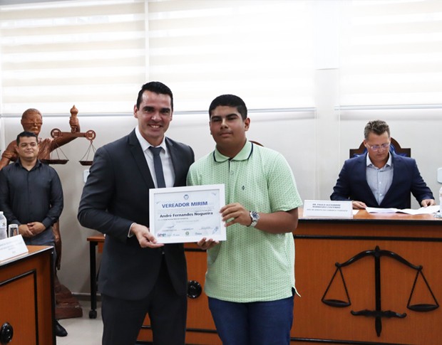 Imagem da notícia: Diplomação dos 14 Vereadores Mirins, eleitos pelo Programa Vereador Mirim de Itanhaém