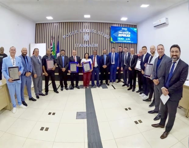 Imagem da notícia: Sessão Solene da Proclamação da República celebra homenageados com entrega de Títulos de Cidadão Itanhaense